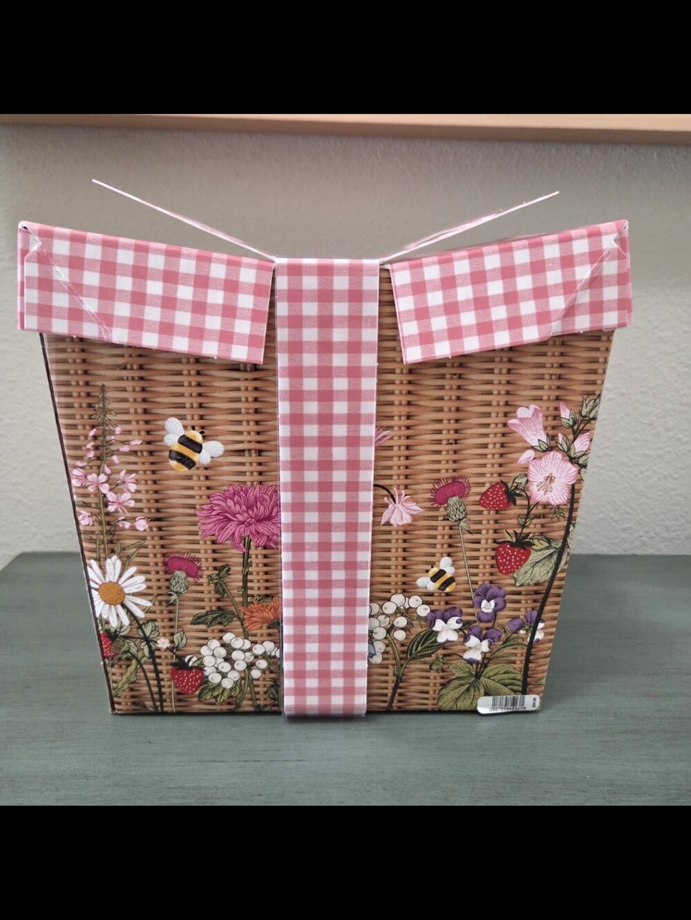 Bath And Body Works Empty Mother's Day Red And White Picnic Basket Box - Picture 2 of 6
